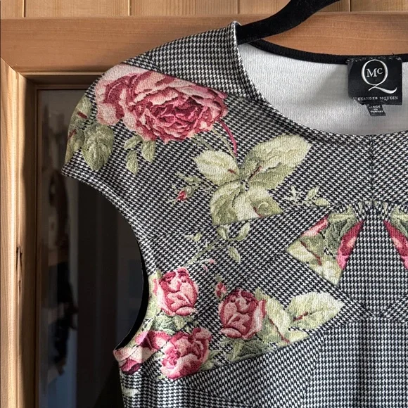Alexander McQueen Black and Pink Floral Mini Dress - greenwatershopping.com Alexander McQueen Black and Pink Floral Mini Dress - greenwatershopping.com